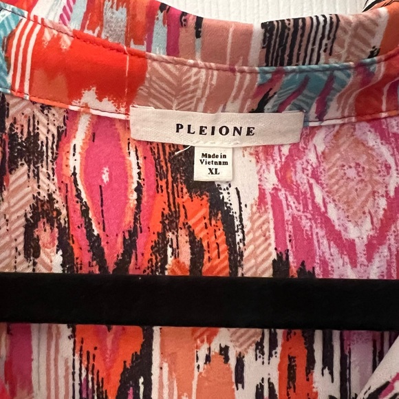 Multi color Pleione blouse - Ikat Pattern - Picture 2 of 4